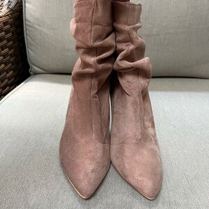 Elegant Brown Suede Women's Boots